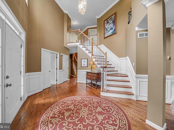 3rd image of 108 Tipperary Dr