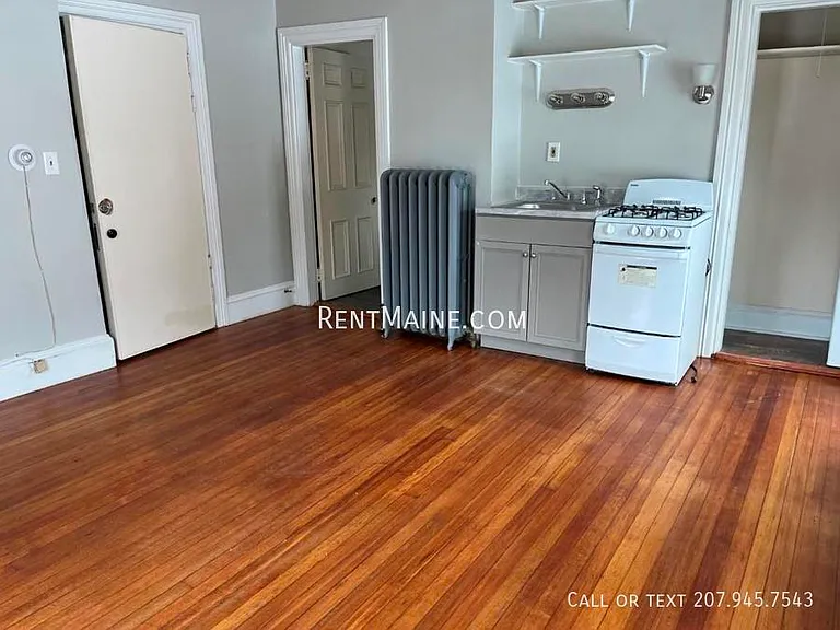 24 Grove St #E — Photo 3