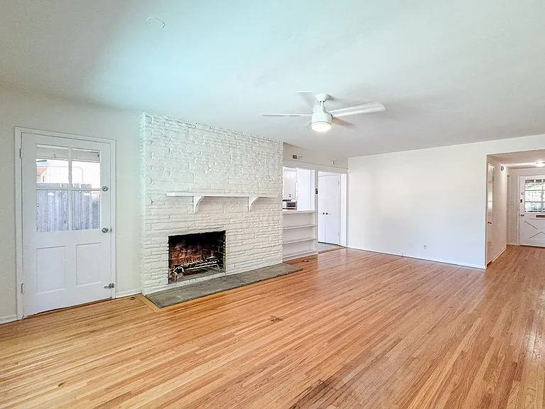 6941 McLennan Ave — Photo 2