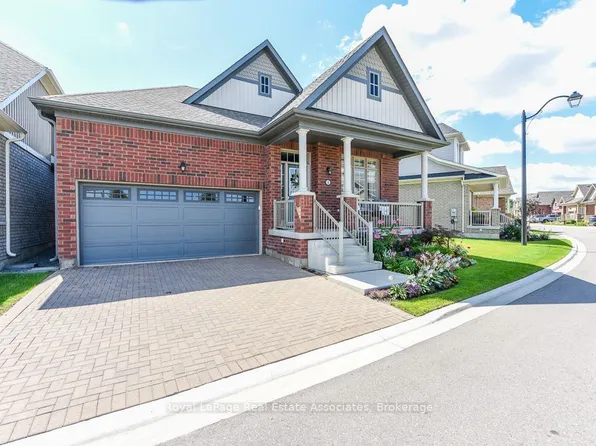 4 Abelia St, Brampton, ON L6R 4C7