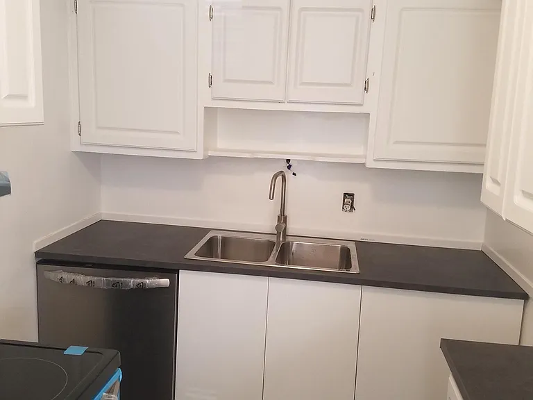 1378 Westbury Dr — Photo 7