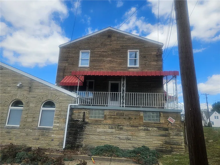2448 Mill St — Photo 2