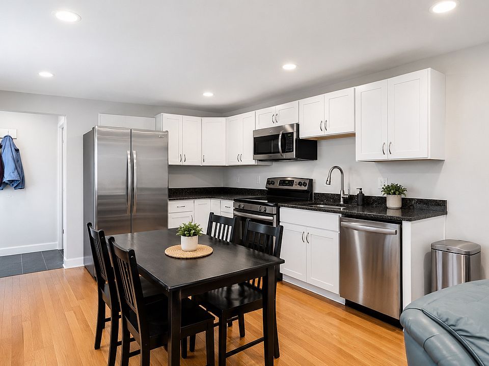2nd image of 45B Warner St #2