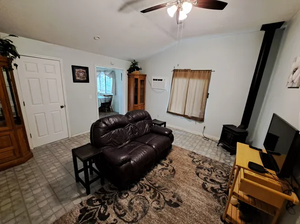 (undisclosed Address), Diamond Springs, CA 95619