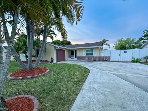 1063 Concert Way, Royal Palm Beach, FL 33411