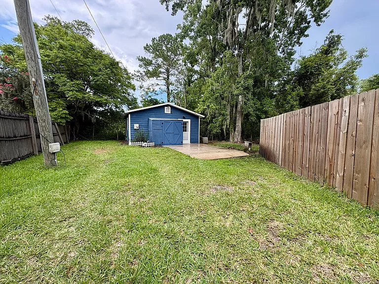 2177 Lake Dr #1 — Photo 20
