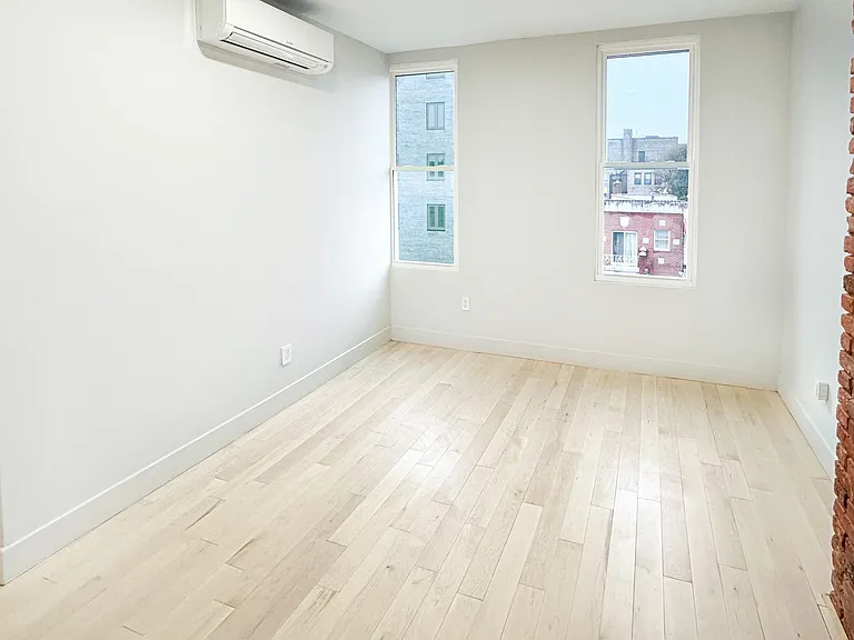 680 Hart St #3 — Photo 4