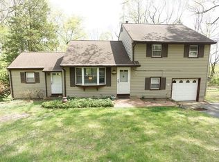 217 Mountain Pkwy, Green Brook, NJ 08812