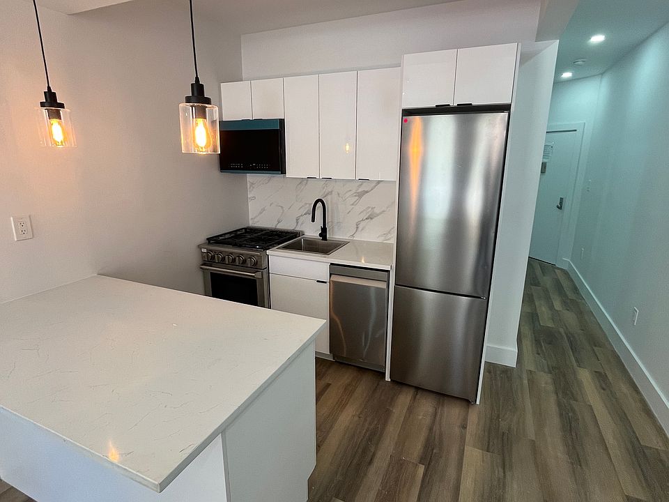 1st image of 234 E 106th St #3B1