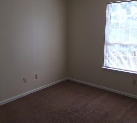 5th image of 2925 Callaway Cir
