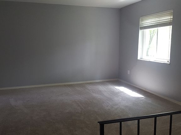 5th image of 318 Carmel Woods Dr
