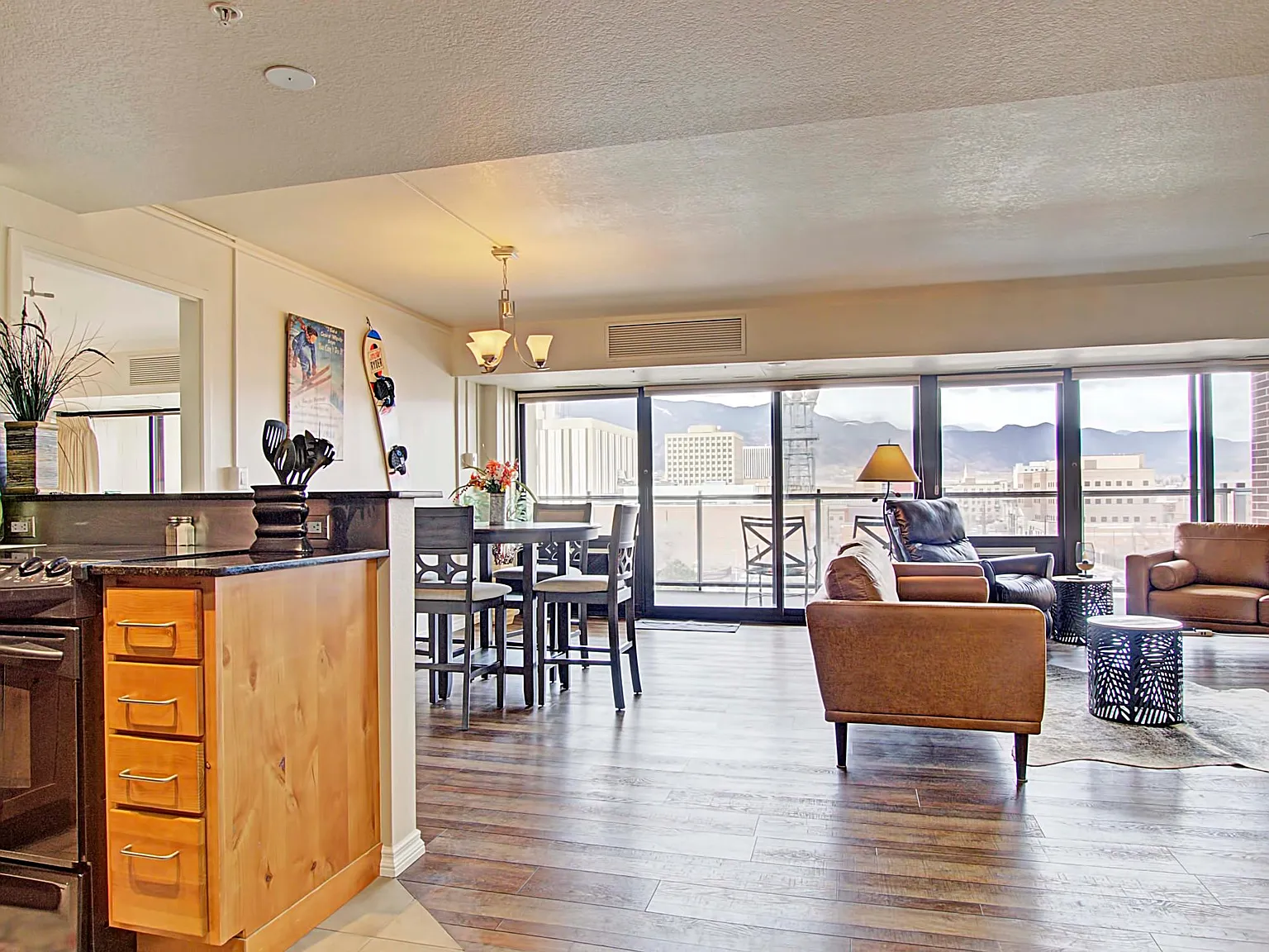 1 bed, 980 sqft, $2,700 — Photo 1
