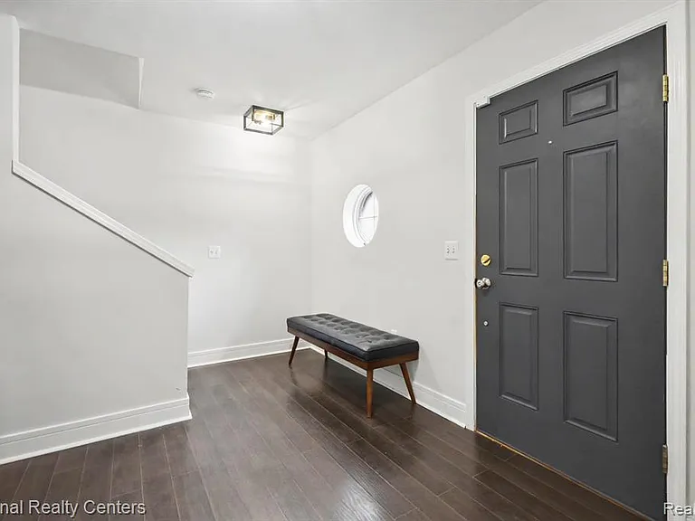 20304 Boardwalk Blvd — Photo 4