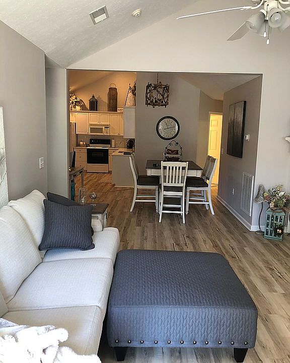 Large open kitchen/dining