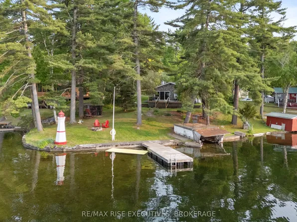 6862 Smith Ln, South Frontenac, ON K0H 2L0