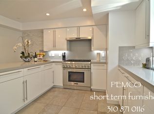 927 4th St #1, Santa Monica, CA 90403