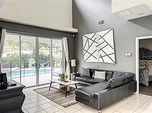 512 Pineloch Dr — Photo 5