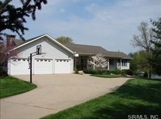 2088 Castle Dr, Edwardsville, IL 62025