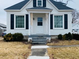 207 N 3rd St, Malta, IL 60150