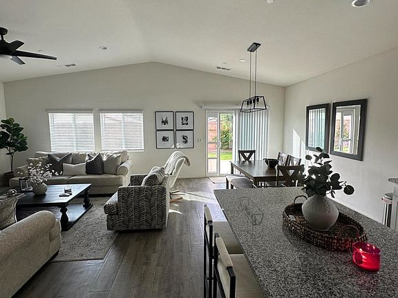 3rd image of 44205 Le Seine Ln