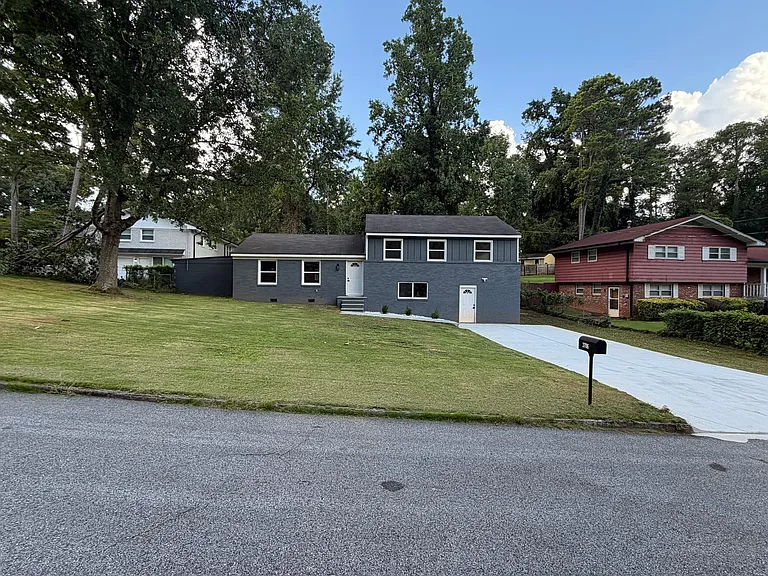 3706 Chesapeake Way — Photo 2
