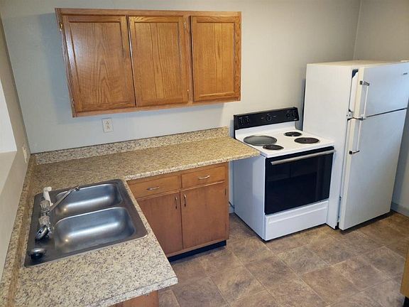 3rd image of 1365 4th Ave