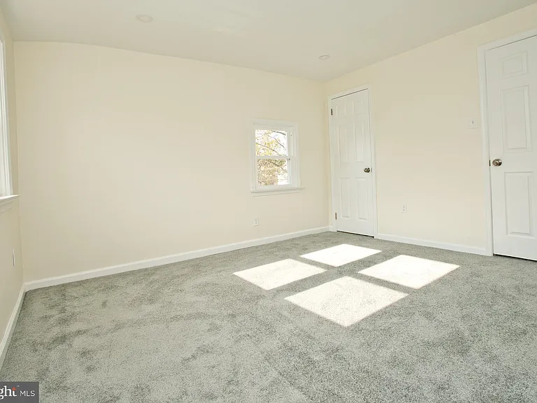 2530 2nd Floor Chestnut Ave — Photo 17