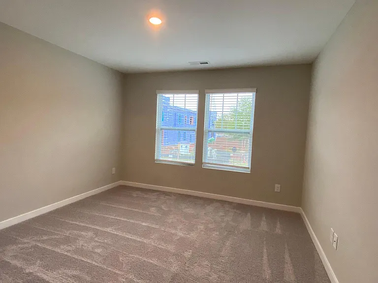 512 Main St — Photo 18
