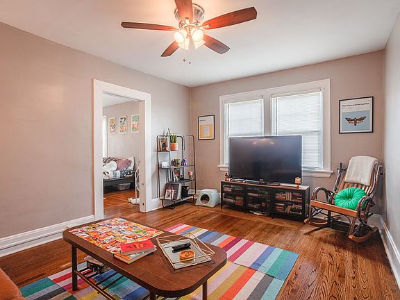 3rd image of 2110 Drex Ave #1