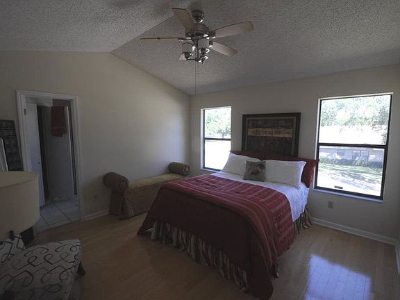 5th image of 368 Lakebreeze Cir