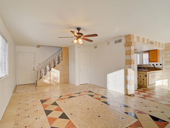 5th image of 7529 Hickory Hills Dr
