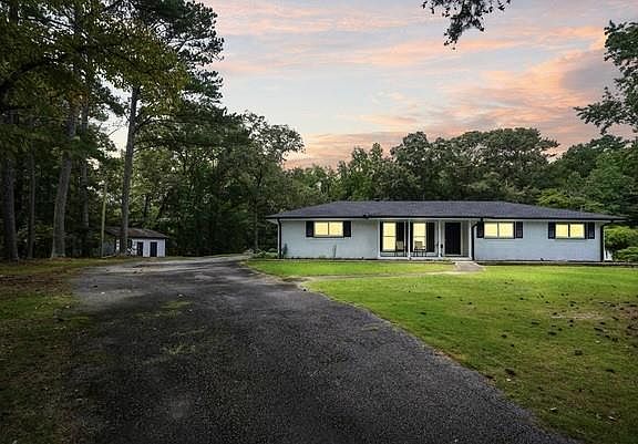 4th image of 205 Elliott Rd