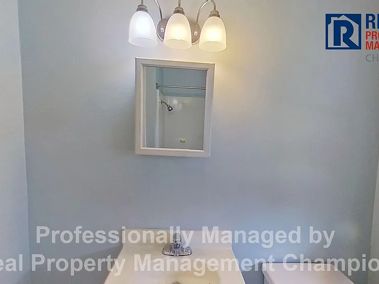 214 Huntington Rd — Photo 12