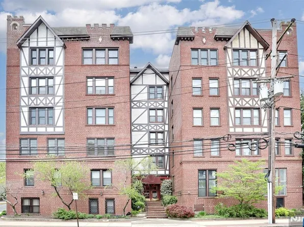 109 Grand Ave APT 2A, Englewood, NJ 07631