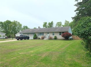 130 Winspear Rd, Elma, NY 14059