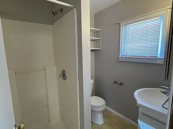 5th image of 3020 S 5th Ave #B