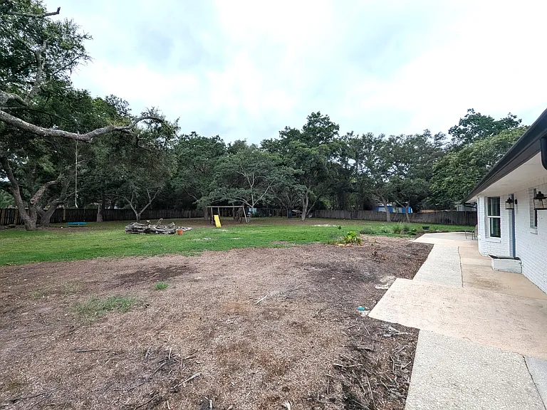 8717 Sand Pine Dr — Photo 29