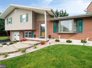 1522 Park Terrace Dr, Chambersburg, PA 17202