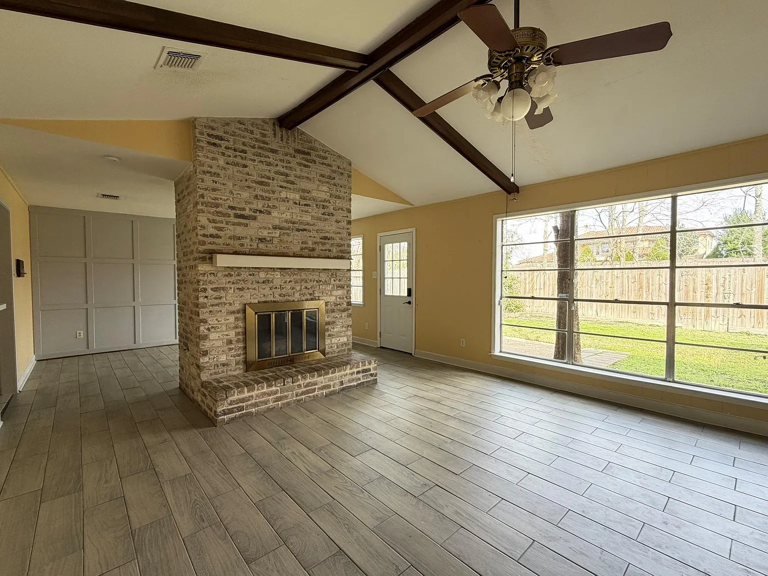 3 bed, 2.0 bath, 1734 sqft, $1,800 — Photo 2