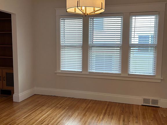 4th image of 157 Tacoma Ave Floor 1