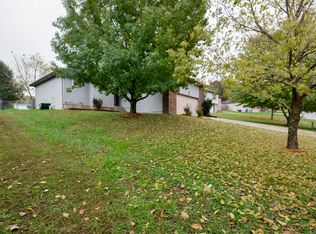 1502 S 12th Ave, Ozark, MO 65721