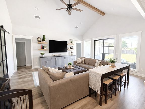4th image of 224 Fox Run Ln