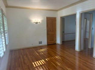 4302 1/2 10th Ave #4302-1/2, Los Angeles, CA 90008