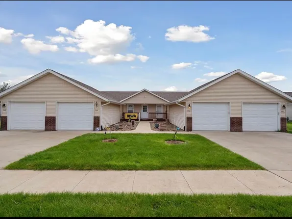542 Iris Ave, Tiffin, IA 52340