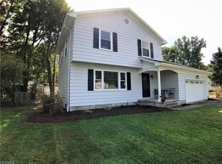 3761 Robert Frost Dr, Youngstown, OH