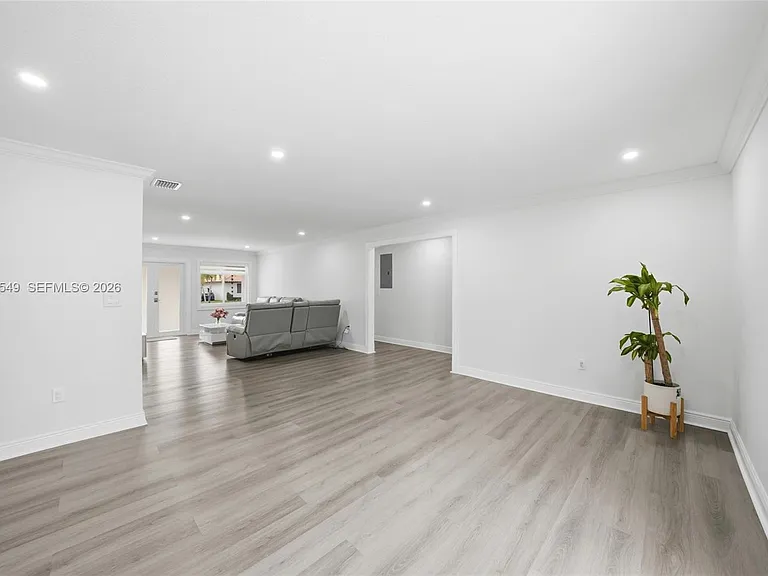 881 NW 133rd Ave — Photo 15
