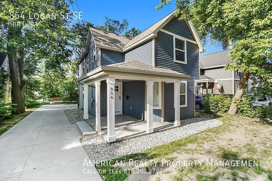 5 bed, 1900 sqft, $3,450 — Photo 2