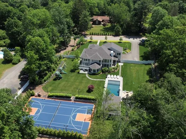18 East Lane, Spring Valley, NY 10977