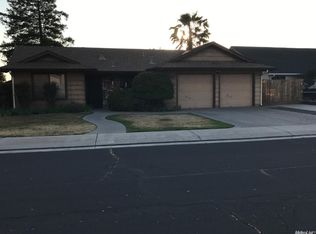 14807 Pueblo Dr, Manteca, CA 95336