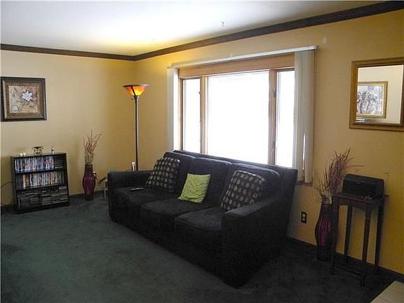 4th image of 4634 Healy Dr